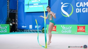 havryliv elizabeta ph simone ferraro sfa08461 copia